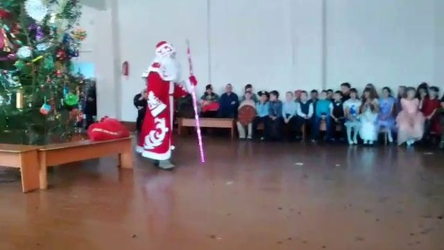 Прикол новый год смотреть онлайн