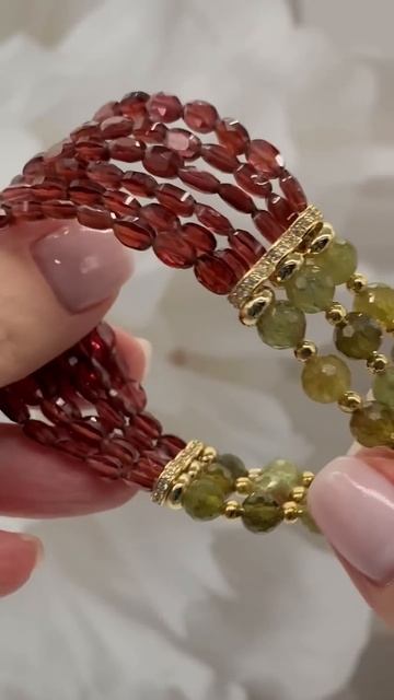 Гарнитур «Делишес» @formula_bijou #гранатовыеукрашения #гра? смотреть онлайн