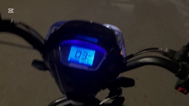 Электроскутер SK 8 спустя месяц использования. Вечерняя поездка в магазин. смотреть онлайн