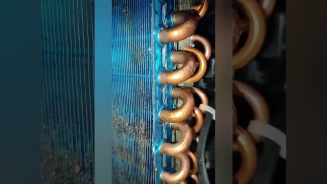 Осушитель воздуха WetAir WAD-B25L. Снятие внешнего кожуха и п смотреть онлайн