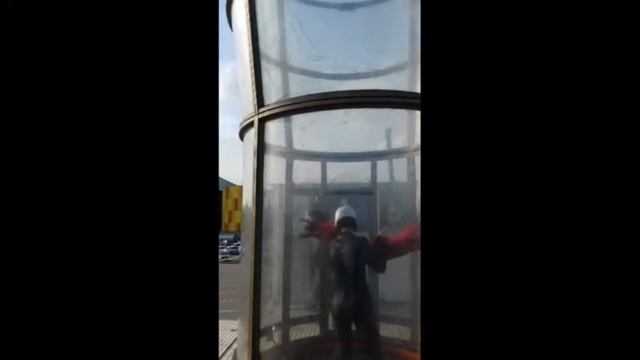 VLOG:ЛЕТАЮ В АЭРОТРУБЕ!!!||ЦВЕТОЧНЫЙ ФЕСТИВАЛЬ смотреть онлайн