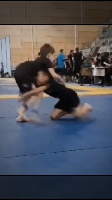 а теперь я борец