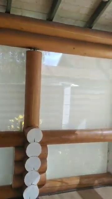 На веранде, после бани с мягкими окнами комфортно даже