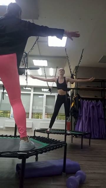 Веду тренировку по джампингу #батуты #фитнес