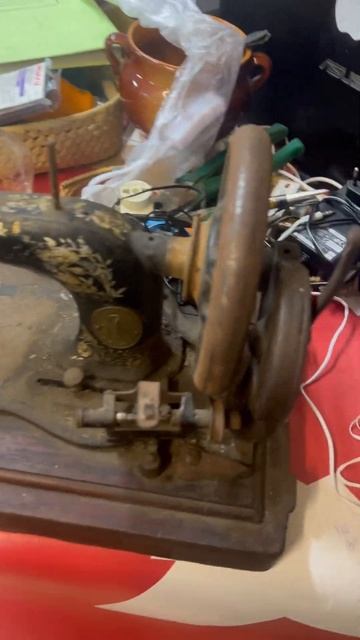 Антиквар швейный машинка смотреть онлайн