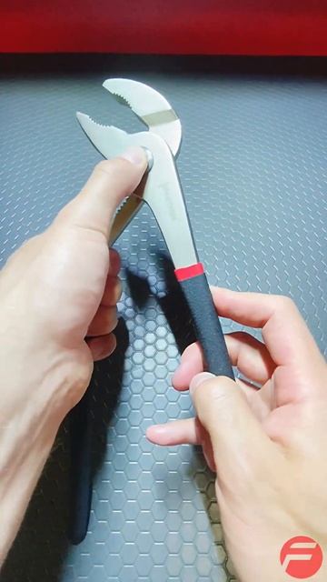 12828 Пассатижи переставные сантехнические с мелким шаг смотреть онлайн