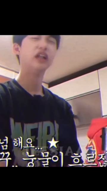 Новая версия клипа Stray Kids то есть я дополнила;} смотреть онлайн