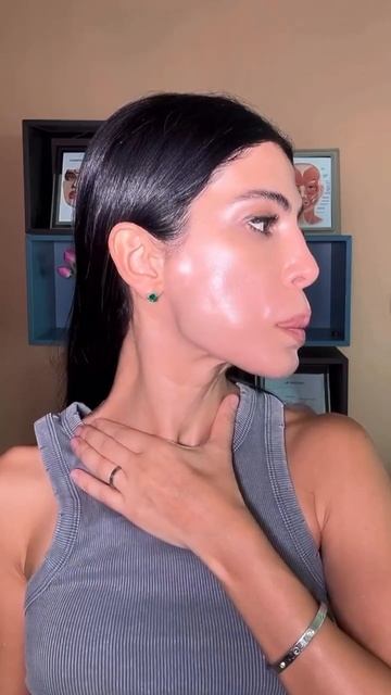 Углы ДЖОЛИ за минуту! #facemassage #facelifting смотреть онлайн