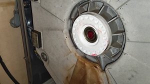 замена подшипника на стиральной машинке  Electrolux