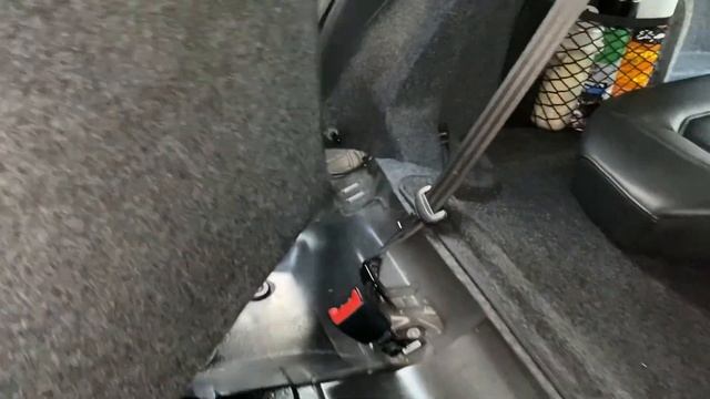 Як зняти задню спинку Volkswagen Passat NMS