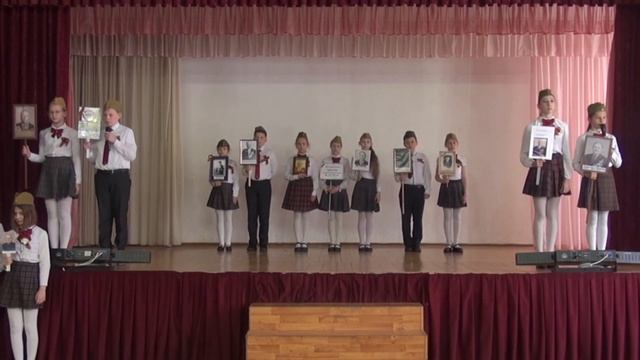 "Помните!" (Патриотическая акция 4 "А" и 4 "Б" классов) смотреть онлайн