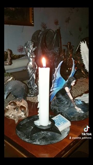 Если воск стекает равномерно, то вокруг благоприятная смотреть онлайн