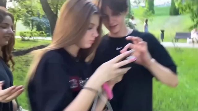 СТРИМ ЛЕРА СИМКА И ДАВИД ТУРОВ 24 ЧАСА С НАРУЧНИКАМИ смотреть онлайн