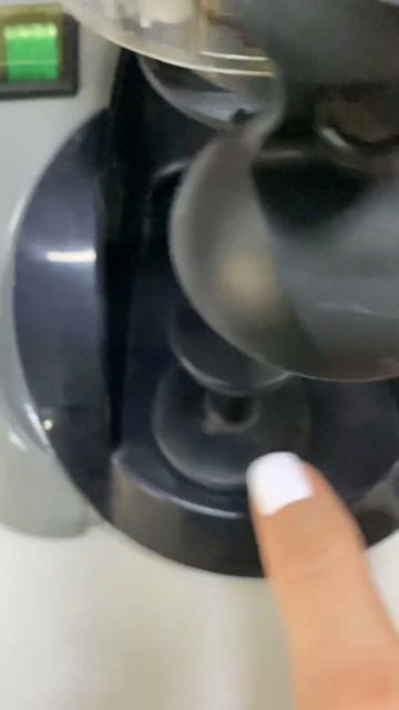 Кофемолка б/у. Адрес склада: Ул.Выборгская 16к2с6, +79661218751 смотреть онлайн