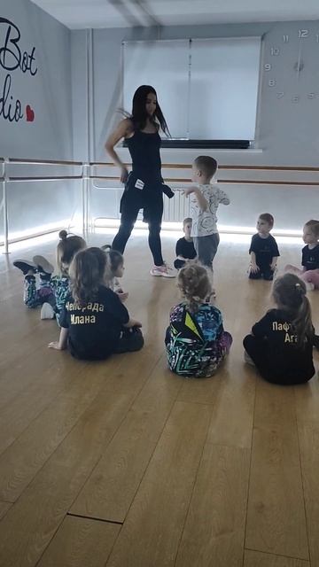 первое занятие по танцам #дети #москва #2024 #приколы #танцы #хипхоп
