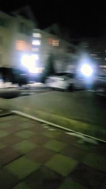 00:00 заполняют бассейн ночью 🌙 смотреть онлайн