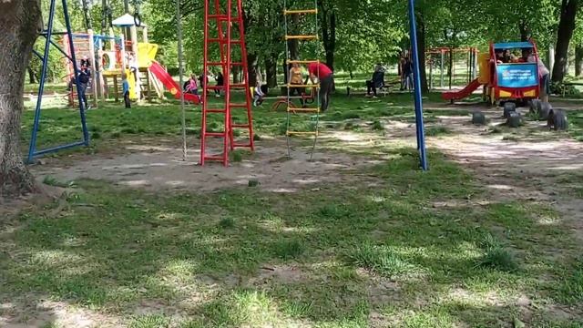 смотри до конца! там есть момент где мальчик пописал и упал ууууууу смотреть онлайн