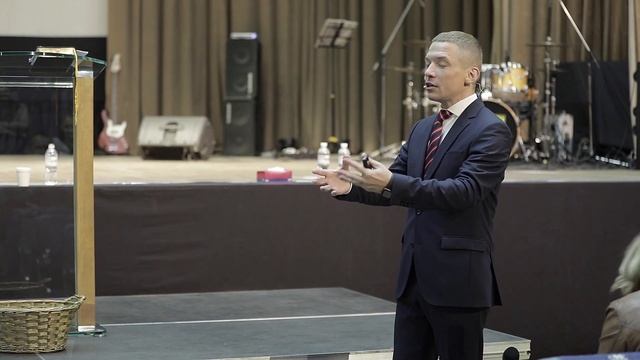 Артем Железов, проповедь "Временные трудности" (29.09.2018) смотреть онлайн
