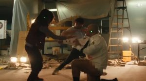 Всё, везде и сразу - Мишель Йео путешествует по альтернативным вселенным