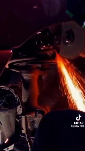 А пацаны все в гаражах делают машины ниже⬇️ смотреть онлайн