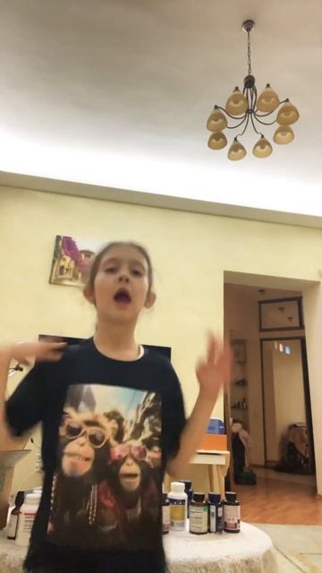 Тут есть радио #песня смотреть онлайн