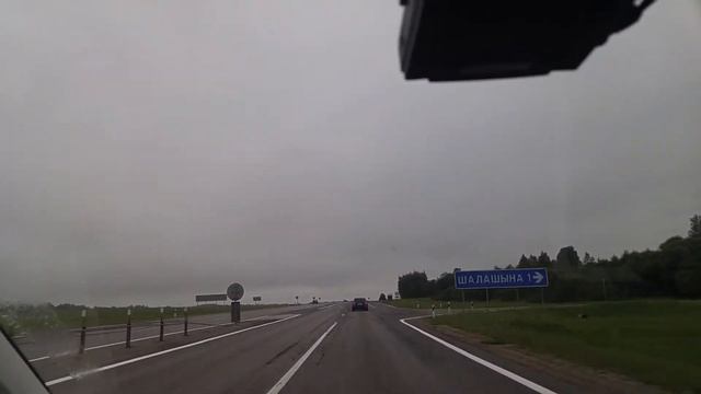 Трасса M1 Беларуси после границы, качество дорожного полотна. В отпуск на машине. смотреть онлайн
