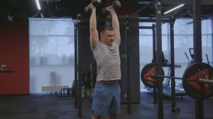 Попеременный жим гантелей стоя/ Alternative DB press