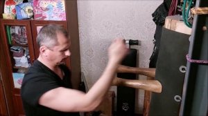 УПРАЖНЕНИЯ С МАНЕКЕНОМ - схема блок с ударом Вин Чун КУ