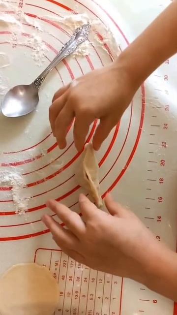 Домашние пельмени от дочек) смотреть онлайн