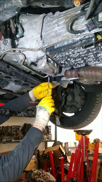 ПРАВИЛЬНАЯ замена масла АКПП 722.9 Мерседес смотреть онлайн