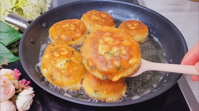 🔥 ДЕРЕВЕНСКИЙ РЕЦЕПТ: Картошка + 2 яйца = ШЕДЕВР за копейки! Бабушкин секрет смотреть онлайн