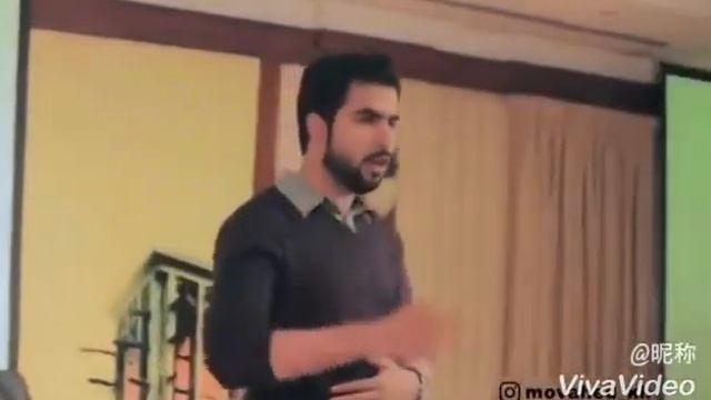 Дузди шайтон дар намоз