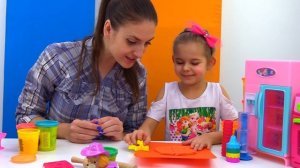Скай готовит Новогодние Пряники ПлейДо для Щенячьего Патруля