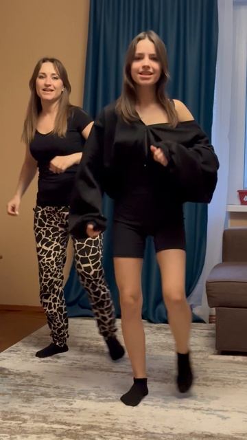 Если хочешь танцевать - танцуй танцуй #mashadark #dance #trend #тренды #музыка #самособой смотреть онлайн