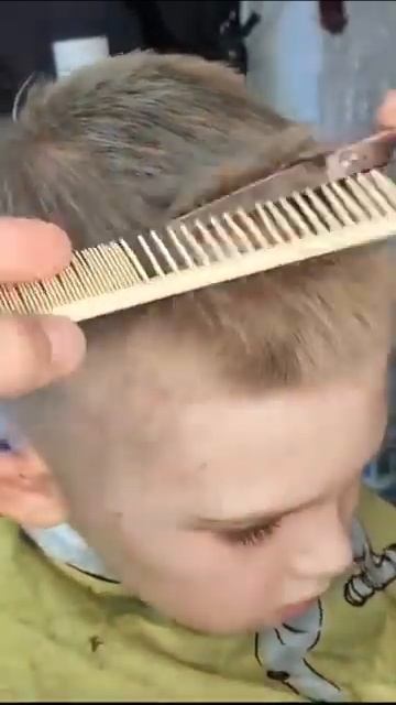 Структурированная стрижка теменной зоны по быстро // С смотреть онлайн