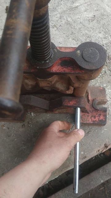 продам тиски