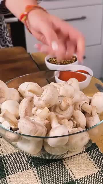 👍 Невероятно вкусный рецепт салата с грибами ❗ Простые ингредиенты, которые есть в каждом доме! смотреть онлайн