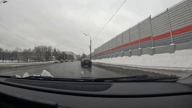 СКИНУЛИ СНЕГ И ЛЁД НА ПРОЕЗЖУЮ ЧАСТЬ