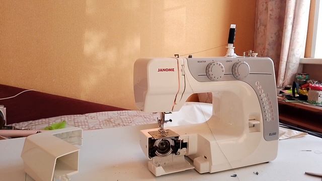 Замена иглы, намотка нити на шпульку, заправка бытовой