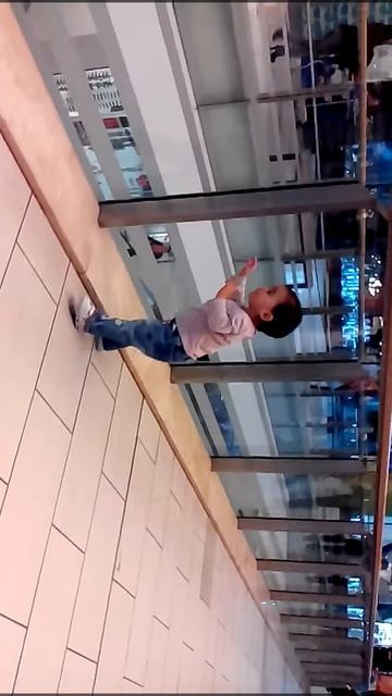 Ели в мола 1г 3м смотреть онлайн