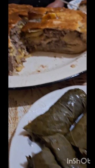 ДОЛМА И ПИРОГ МЯСО С КАРТОШКОЙ НА ОБЕД / КАВКАЗСКАЯ КУХ смотреть онлайн