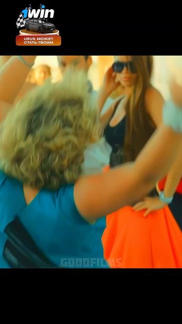 Гопник попросил включить его любимую песню 🤯 Фильм: Г смотреть онлайн