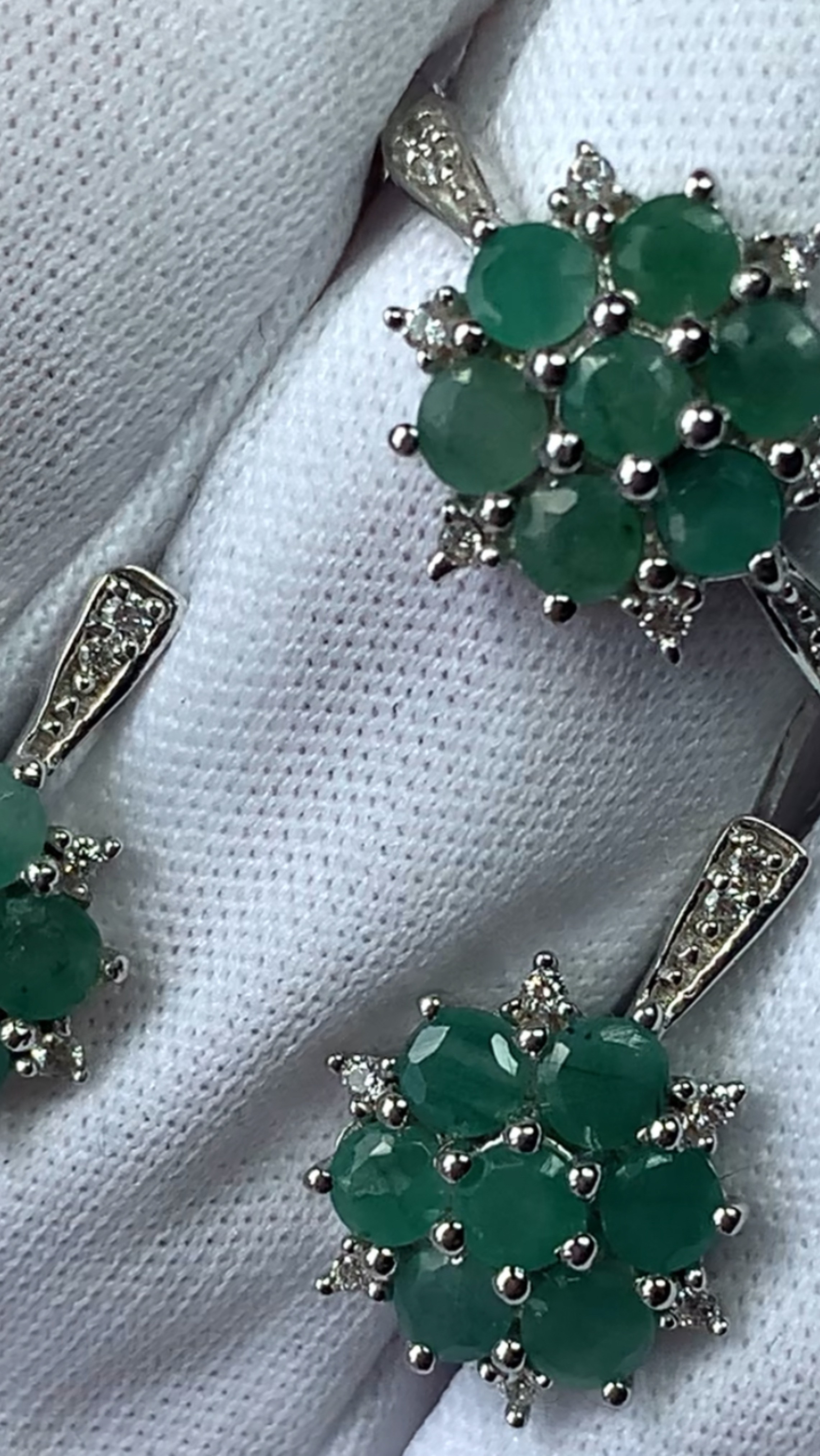 Комплект с изумрудами