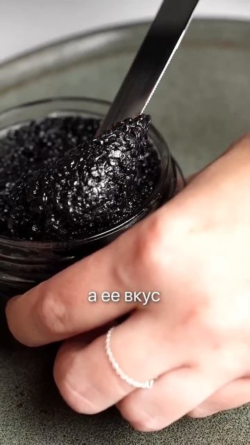 Почему черная икра дороже красной? #икра #форель #лосос смотреть онлайн