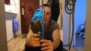 Жумар - устройство для подъема по веревке.