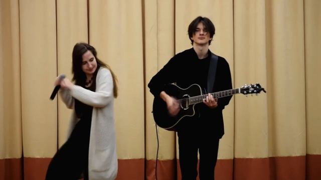 Лиза • Еля - Кусочек песни смотреть онлайн