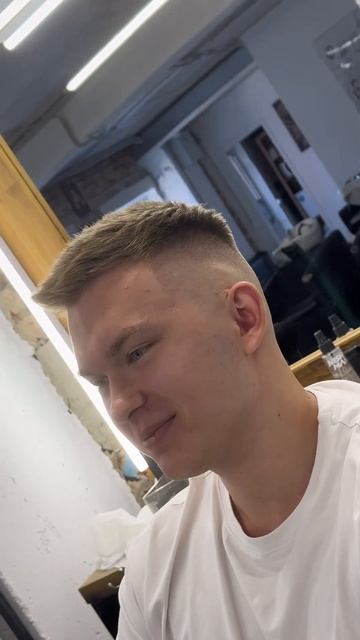 Мужская стрижка на повседнев 2024 #барбер #мужскаястриж? смотреть онлайн