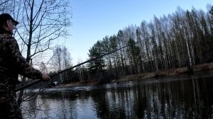 РЫБАЛКА НА ПОПЛАВОК В МАЕ НА РЕЧКЕ.