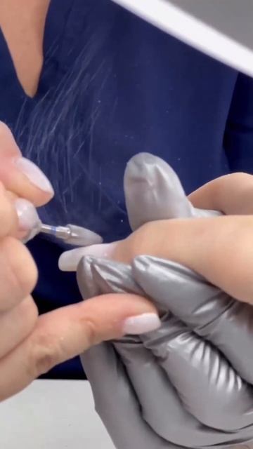 Аппаратный маникюр. Снятие гель лака. Мощная вытяжка д смотреть онлайн