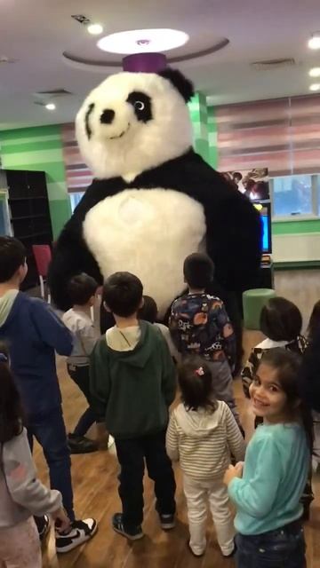 Панда танцует. Смотрите до конца смотреть онлайн